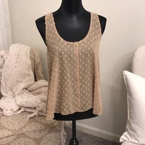 Raised dot detail top